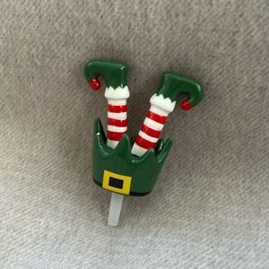 Nora Fleming retired elf toes